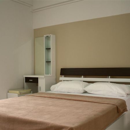 Baanbudsarin Apartment SingBuri Buitenkant foto