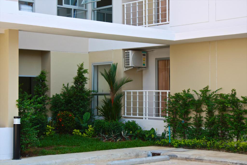 Baanbudsarin Apartment SingBuri Buitenkant foto