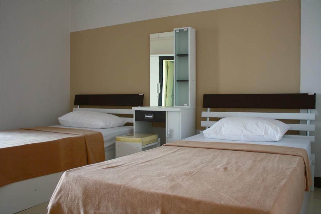 Baanbudsarin Apartment SingBuri Buitenkant foto